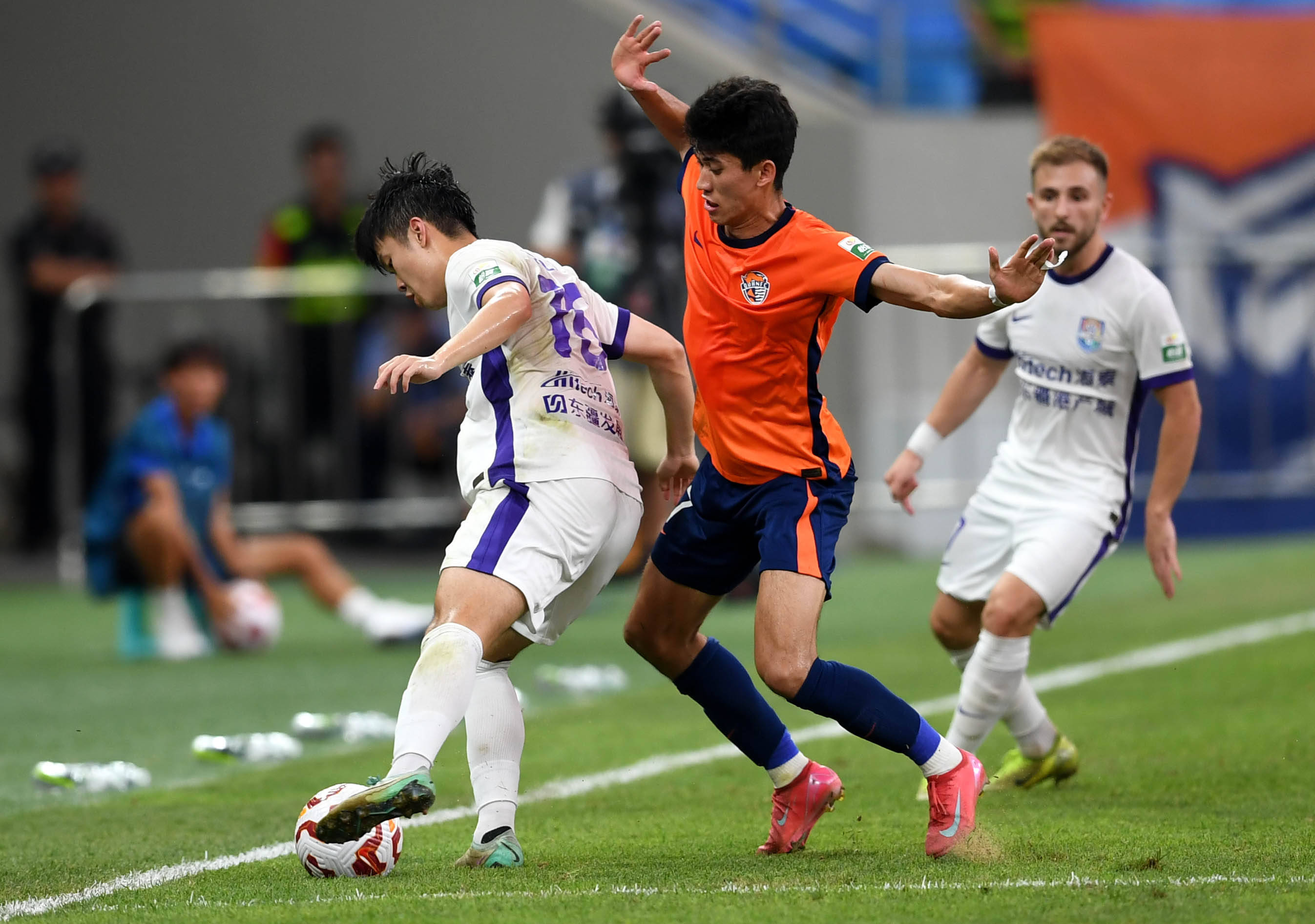 是充满悬念 是充满悬念